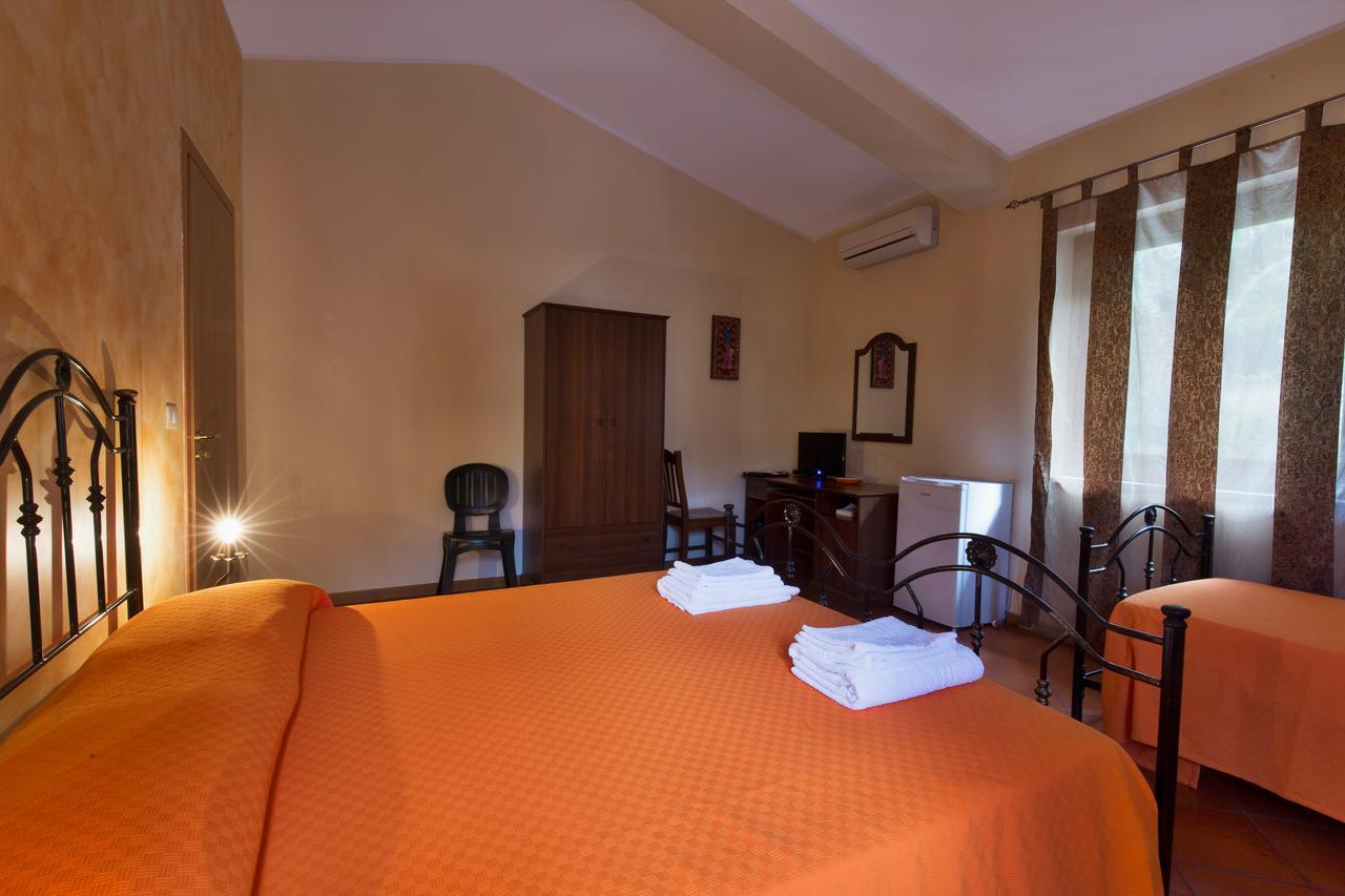 Turismo Rurale Il Sole Villa Sant'Angelo di Brolo Phòng bức ảnh